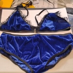 Luxurious Midnight Blue Velvet Bra Set